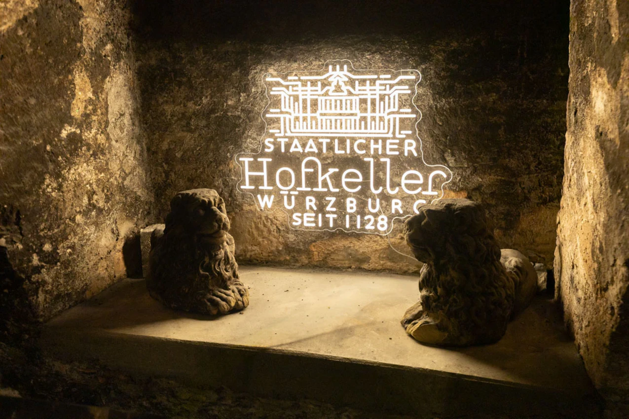 Leuchtschrift Staatlicher Hofkeller Würzburg | Radio Gong Würzburg