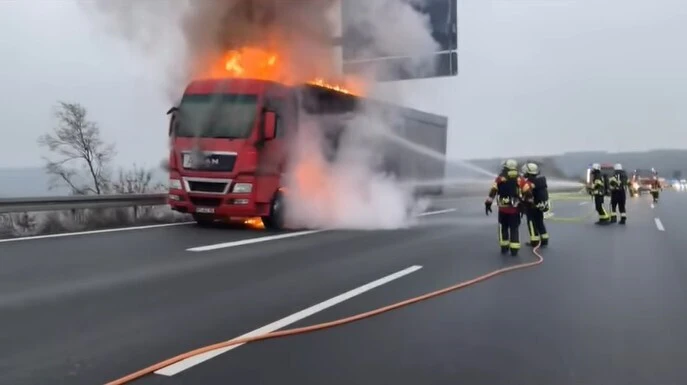 — © Foto: Screenshot aus einem Video der Berufsfeuerwehr Würzburg