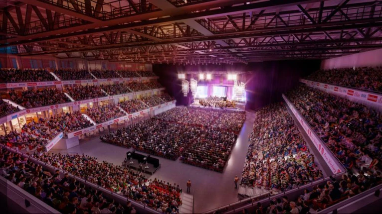 — © Die Multifunktionsarena bei einem Konzert von innen
