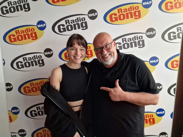  — © 01.06.2022: Lotte zum Interview im Gong Studio