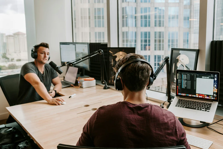 Moderation Studio — © Bild: Cody Board / unsplash.com
