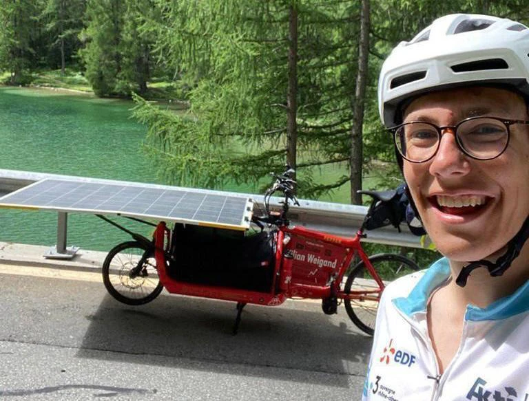  — © Kilian Weigand vom Wirsberg Gymnasium durchquert die Alpen mit selbstgebautem Solarfahrrad