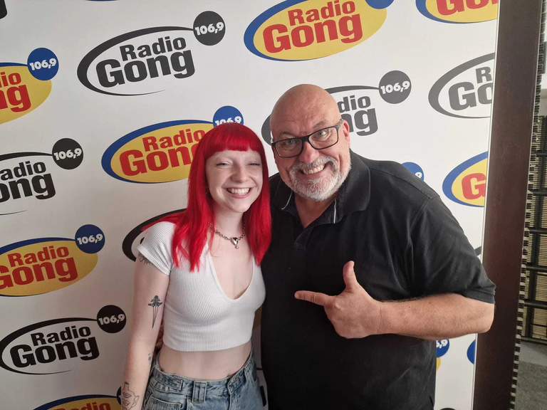  — © 30.07.2024: Sophie and the Giants Live im Gong Studio
