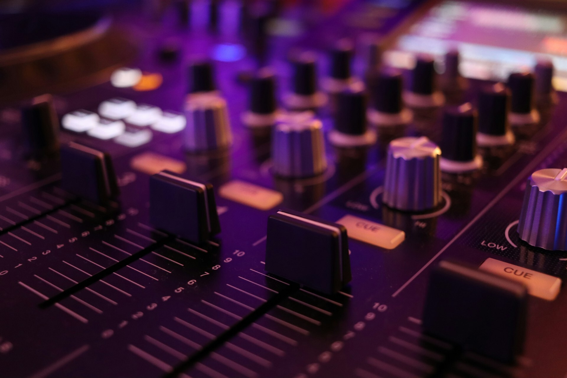 Mischpult Mixer, Bild: Panagiotis Falcos / unsplash.com